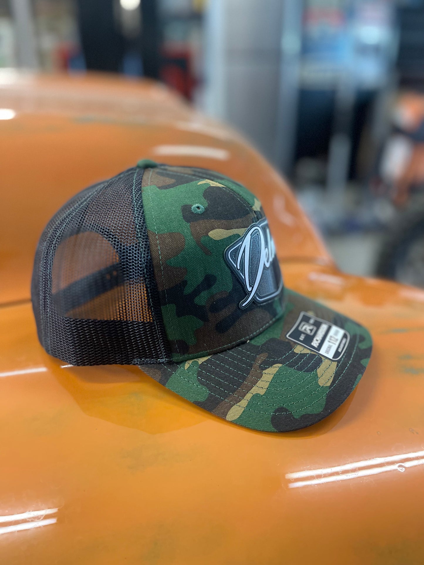 Delmo's 3D Logo Precurved Bill  Snapback in Army Camo/Black Mesh