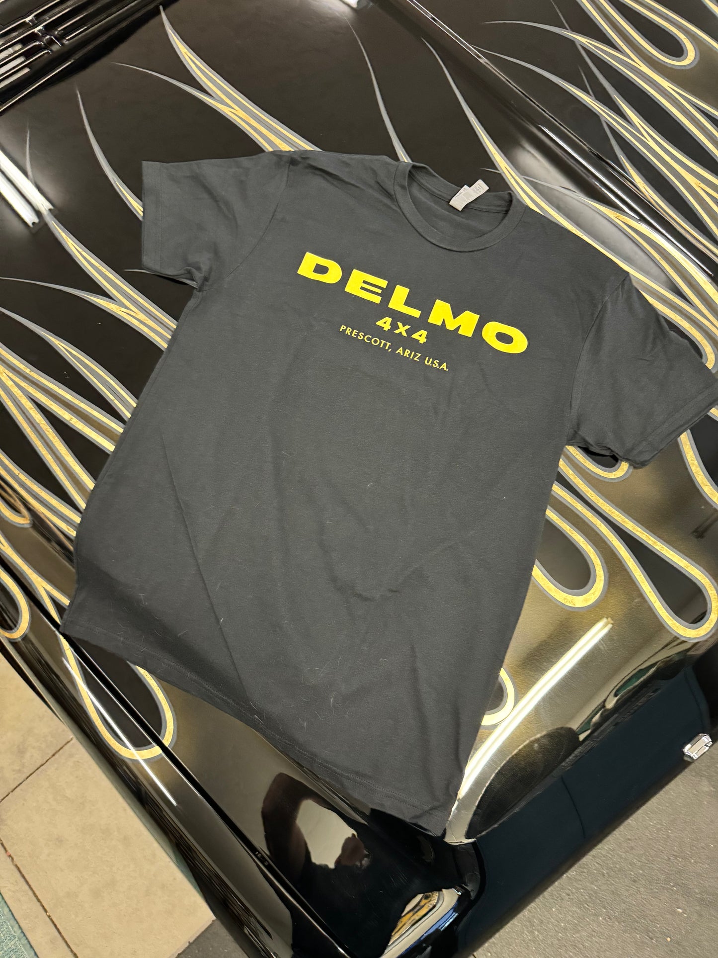 Delmo 4x4 Tee Black w/Yellow