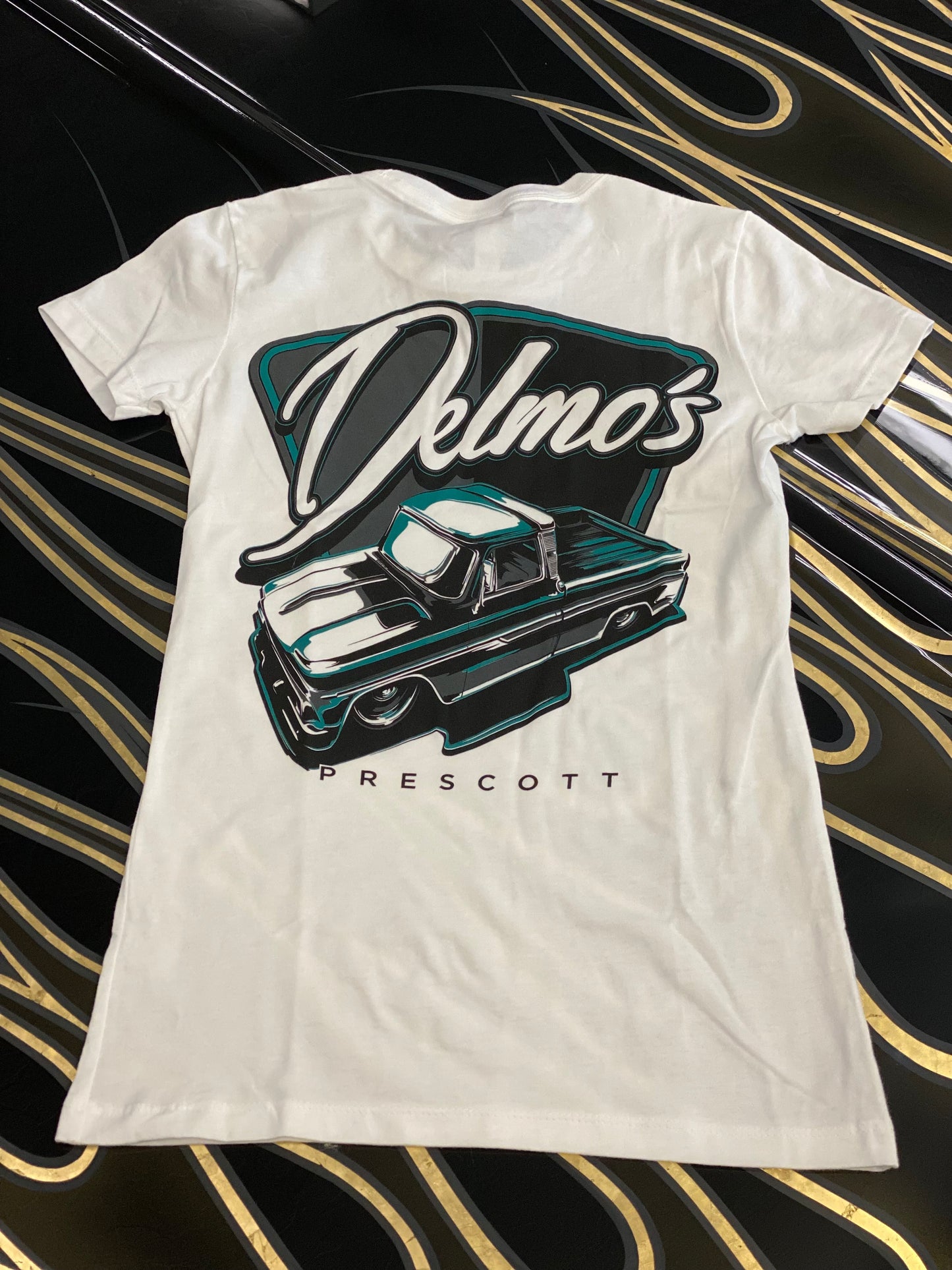 Delmo's Womens White Prescott Crew Neck T-Shirt