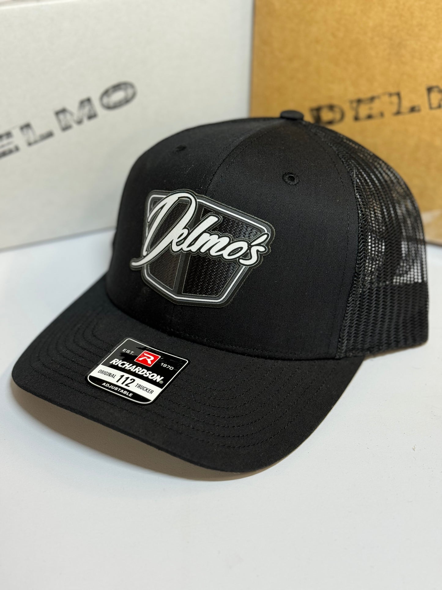 Delmo's Logo Black/Black Mesh Precurved Snapback